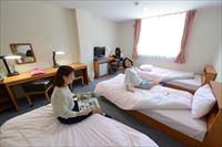 校内専用宿舎(トリプル)