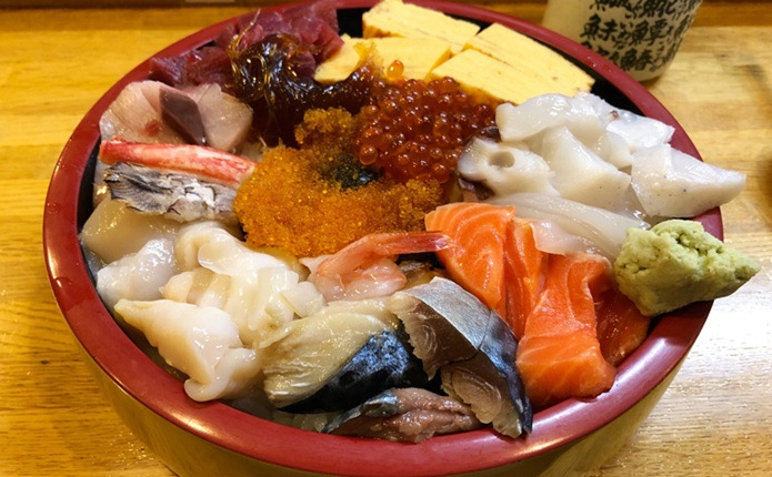 北海道ならではの海鮮丼も満喫！