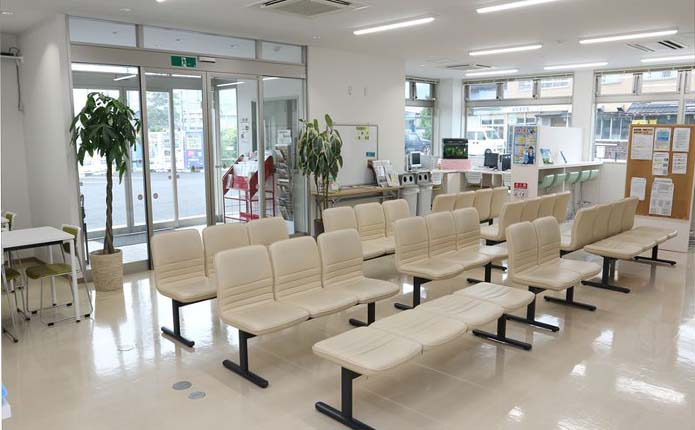 盛岡南ドライビングスクールの快適な待合室