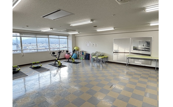 宿泊施設「りょうぎん米沢」のダンス・フィットネススタジオ