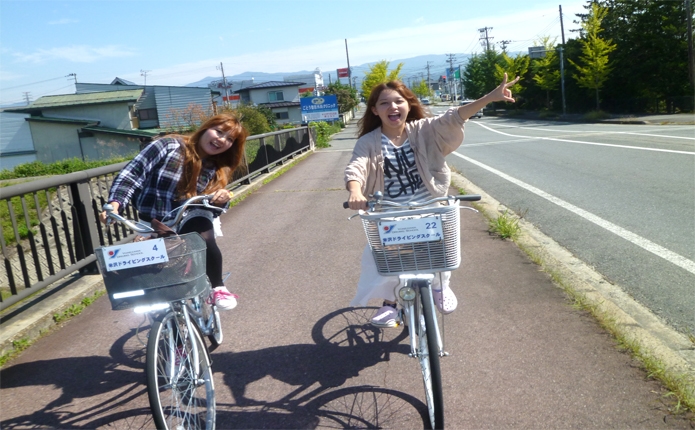 市内には無料の自転車で出かけよう