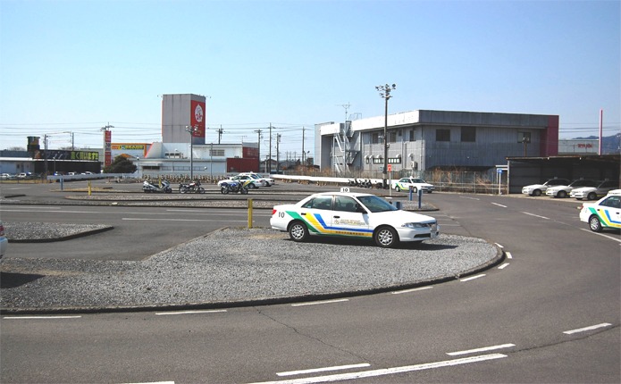 校内の教習コース