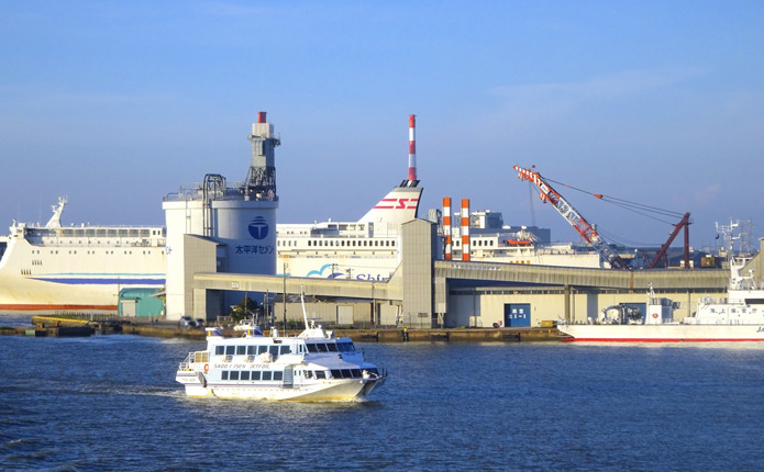 海とつながる玄関口｜新潟港