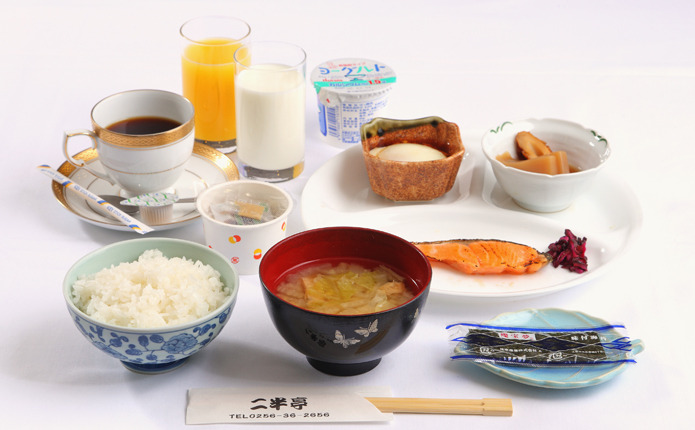 アクアホテルの朝食例（和食）