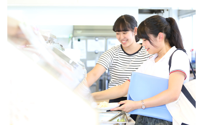 校内「食堂」