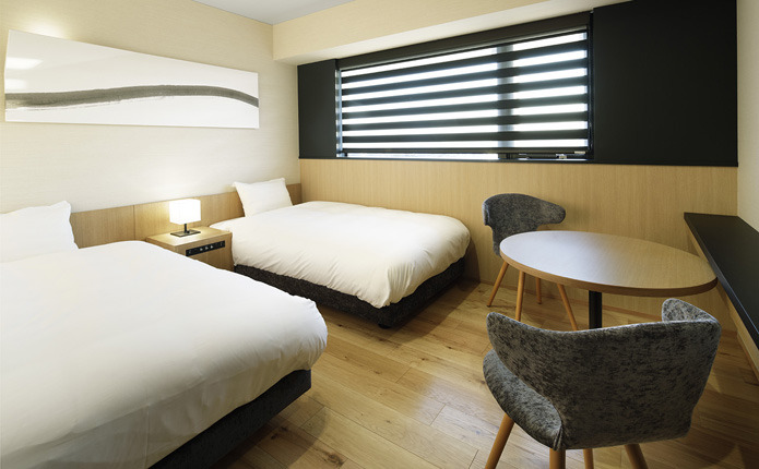 モダンで落ち着いたツインルーム｜ハタゴイン静岡吉田インター