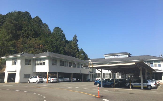 大自然にマッチした校舎