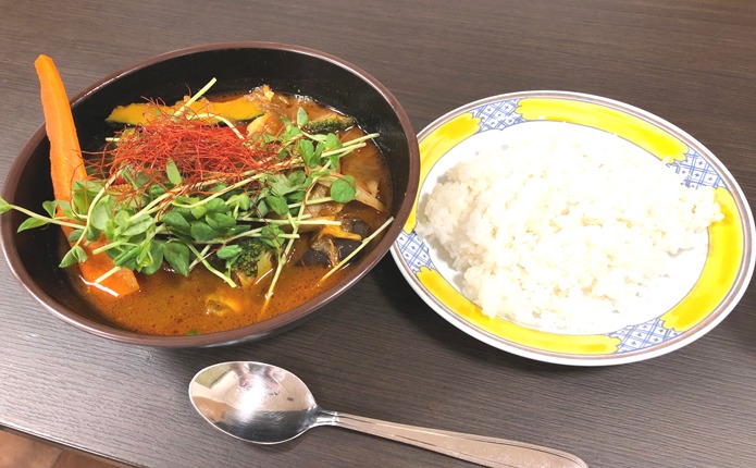 お食事のメニューには、スープカレーも!