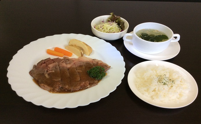 お楽しみ特典の岩手県産牛ステーキ一例です!