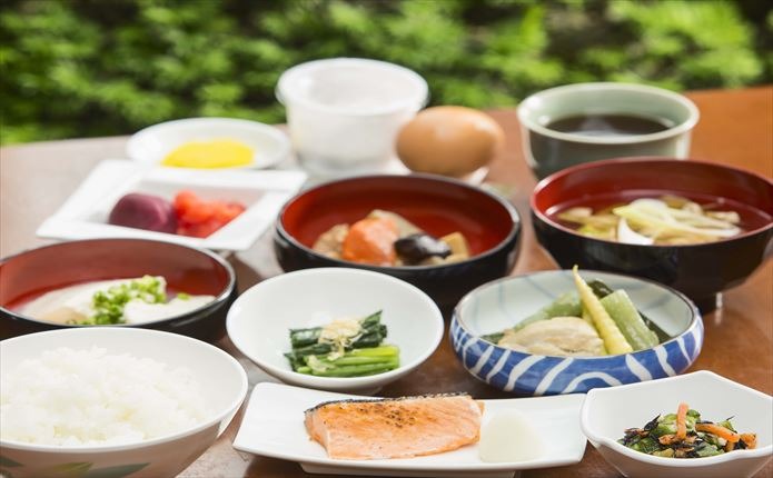 ホテルエース朝食バイキング(和食例)