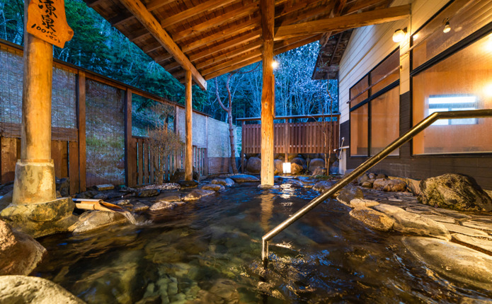 温泉旅館「川長」自慢の露天風呂