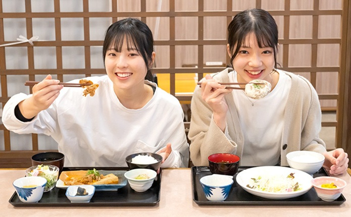 朝夕食は、日替わり定食をご提供