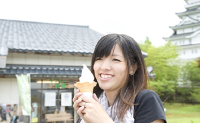 勝山城下にある「みるく茶屋」本店ソフトクリームが有名です!