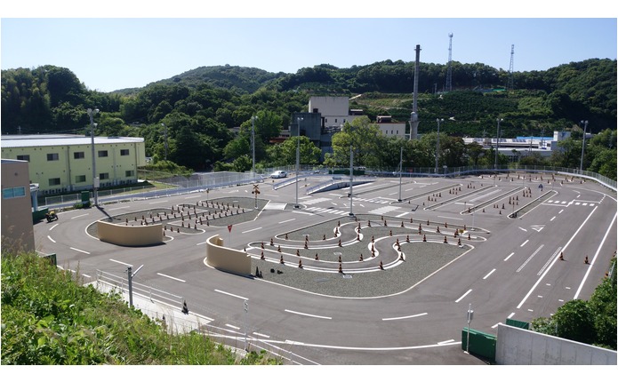 新しく生まれ変わったバイク専用コース!